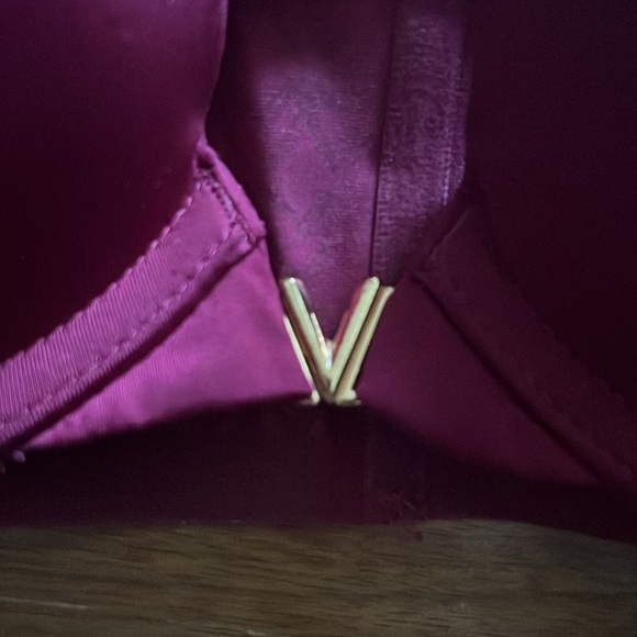 Victoria’s Secret front clasp racer back bra 32B 🌹 - Picture 2 of 4